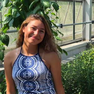 Meet your Posher, Valentina